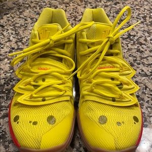 Nike Spongebob Kyrie 4’s